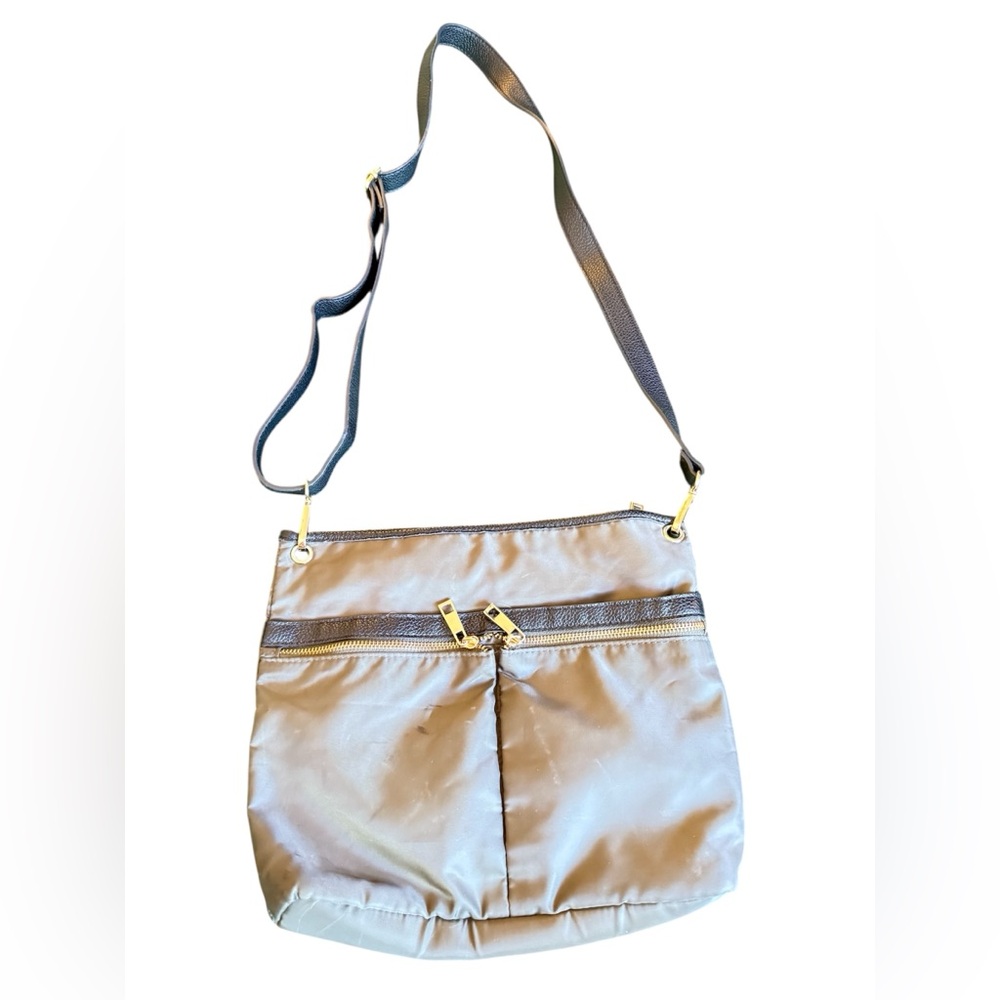 Universal Thread Gray Crossbody Bag with Gold Accents